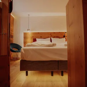 **** Hotel Altstadtmittehotel Sonne Deutschland